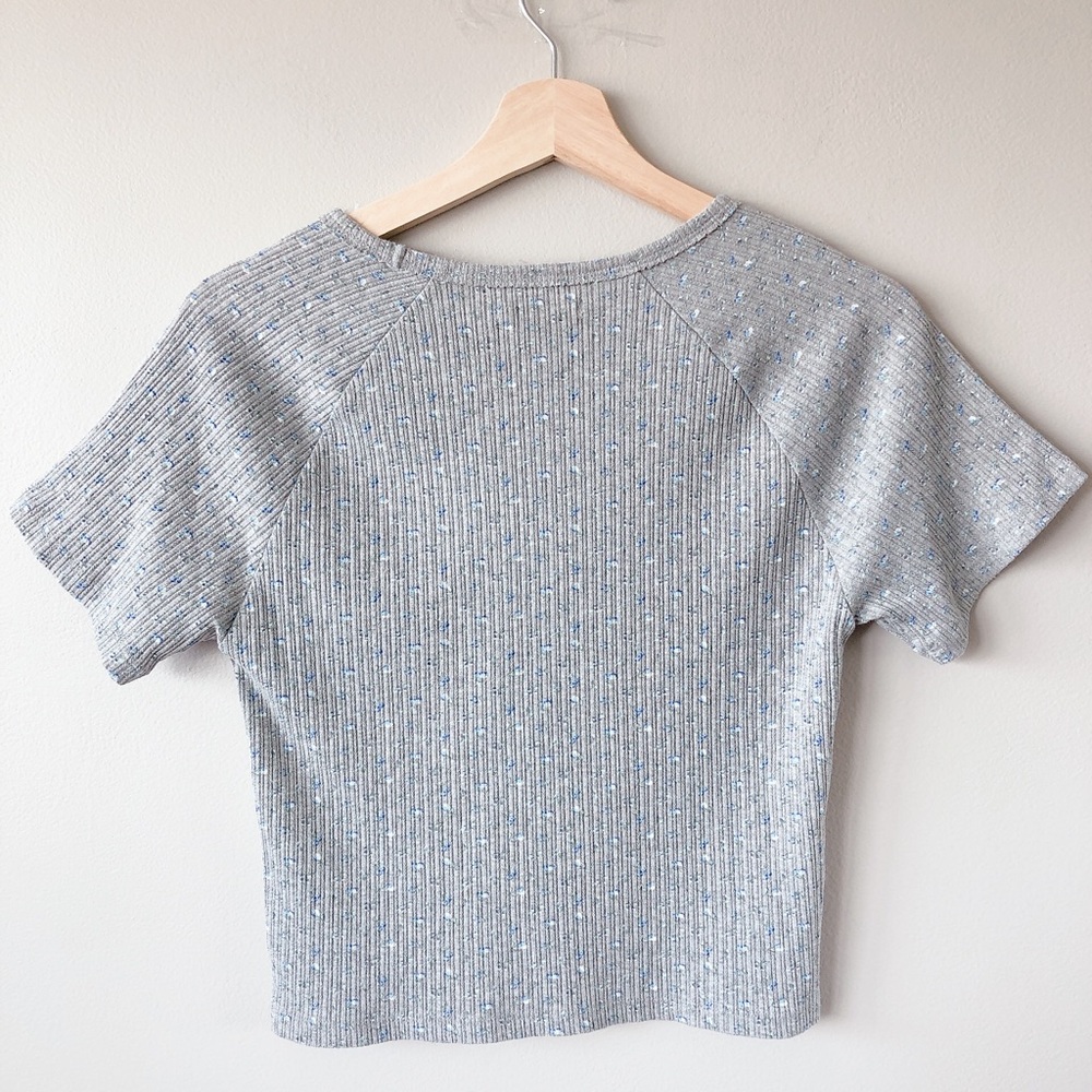 American Eagle ribbed tee grey tshirt AE women’s large floral shirt top - Picture 4 of 16